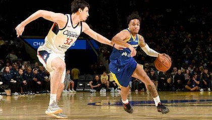 世界杯官网注册入口-相当可靠的得分手！勇士二队后场新秀的表现真是渐入佳境？